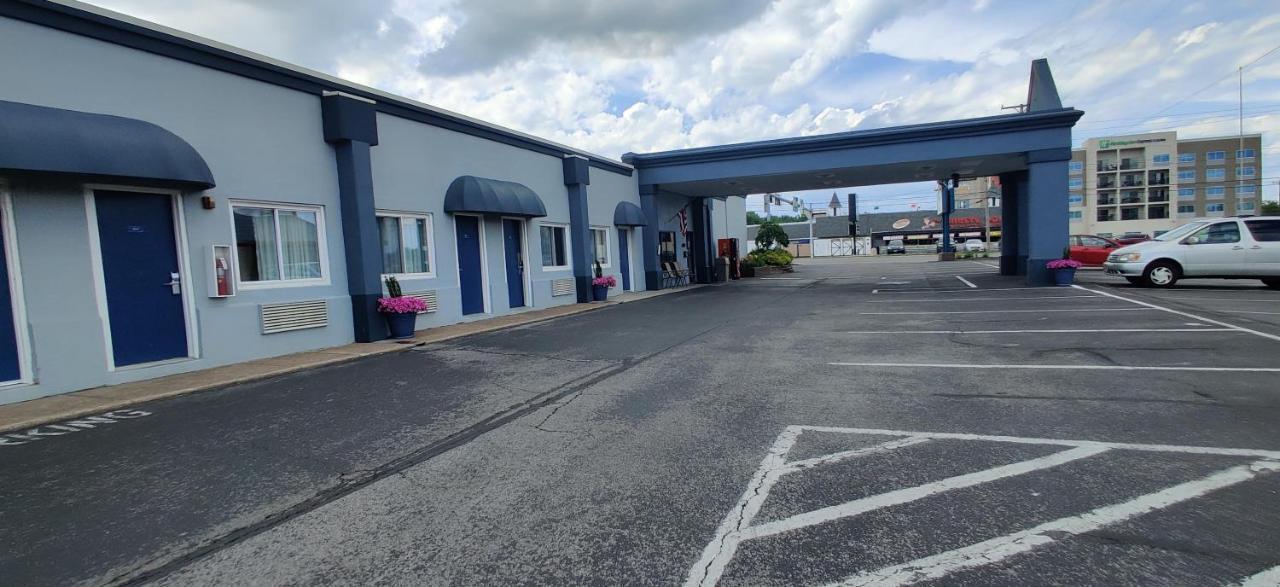 Cedar Cove Motel Sandusky Exterior photo